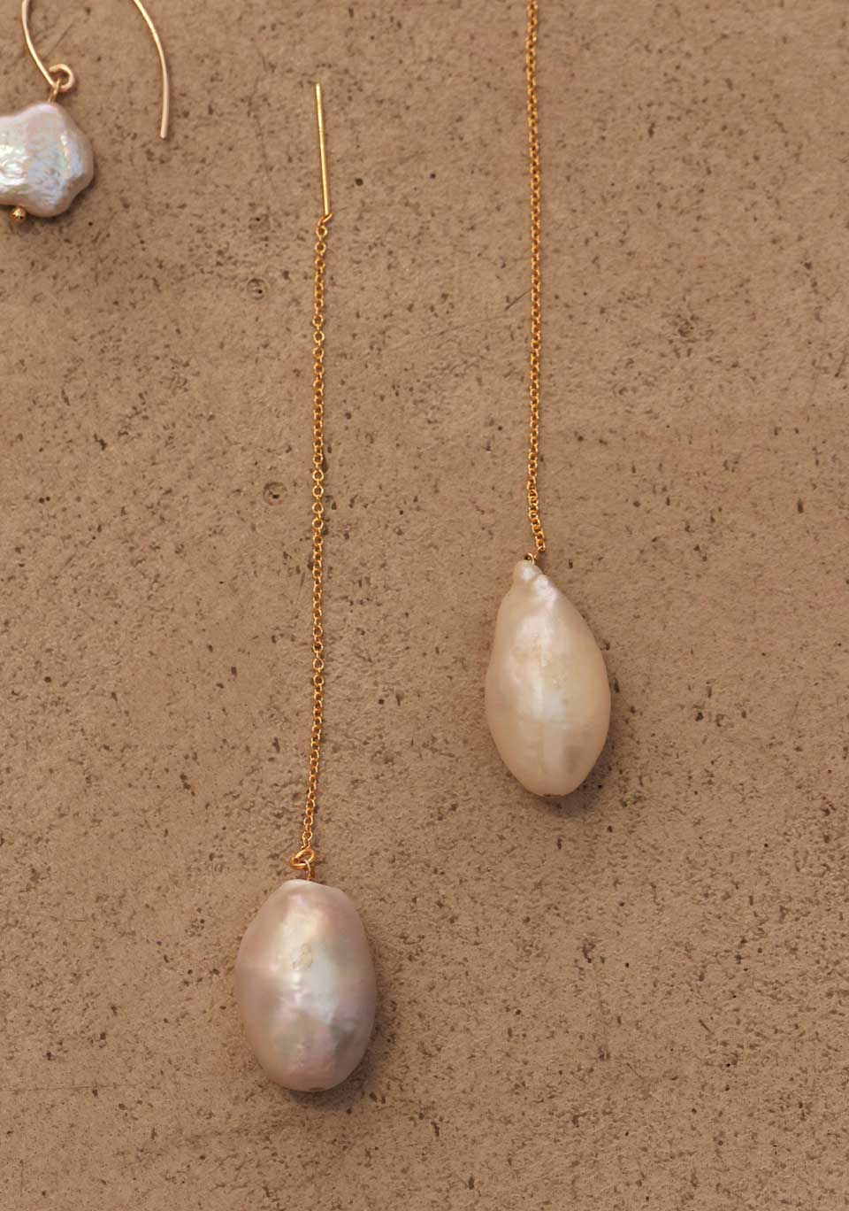 Boucle d'oreilles made in France en perles baroques
