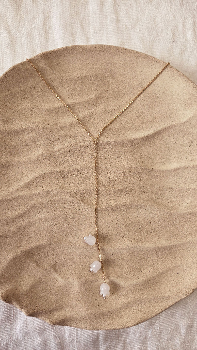 Collier Brin de Muguet de Virginie Voncken ; Le cadeau idéal pour la fête des mères. Cadeau pour femme made in France. Cadeau de fiancaille. Bijoux pour mariée